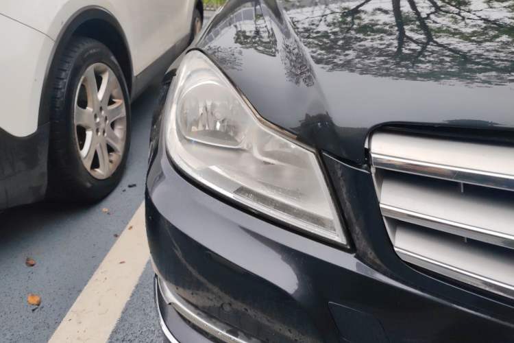 Used Mercedes-Benz C-Class 2011 C 200 CGI Elegant Model Right Front Headlight