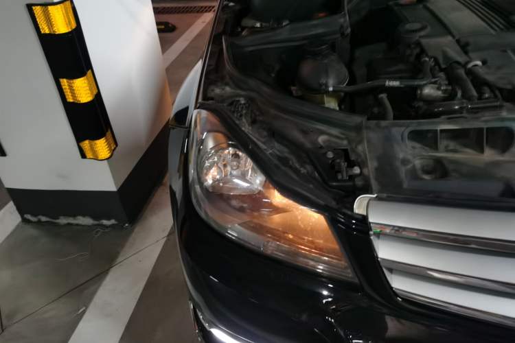 Used Mercedes-Benz C-Class 2011 C 200 Fashion Travel Edition Right Front Headlight