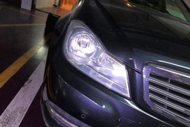 Used Mercedes-Benz C-Class 2011 C 200 CGI Elegant Model Right Front Headlight