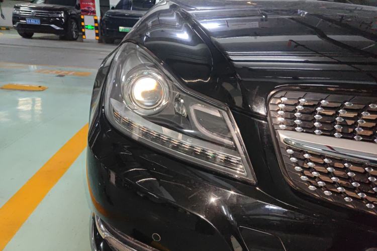 Used Mercedes-Benz C-Class 2011 C 200 Fashion Travel Edition Right Front Headlight