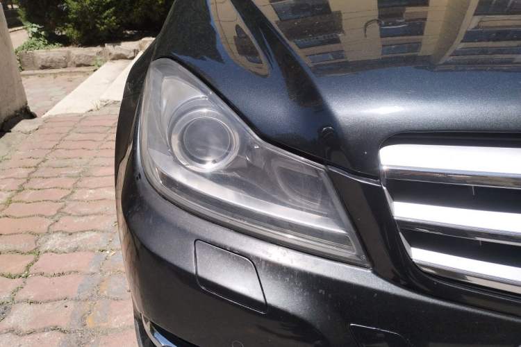 Used Mercedes-Benz C-Class 2011 C 200 CGI Fashion Model Right Front Headlight