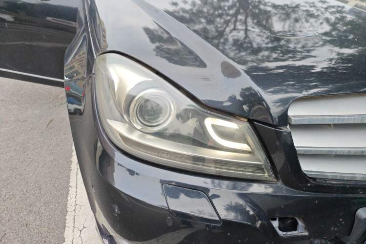 Used Mercedes-Benz C-Class 2011 C 200 CGI Fashion Model Right Front Headlight
