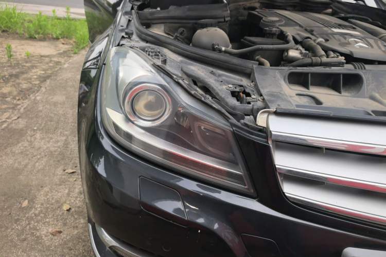 Used Mercedes-Benz C-Class 2011 C 200 CGI Fashion Model Right Front Headlight