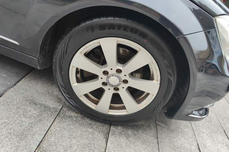 Used Mercedes-Benz C-Class 2011 C 180K Classic model Right Front Wheel Hub