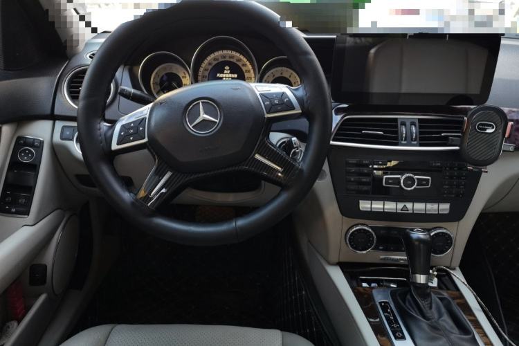 Used Mercedes-Benz C-Class 2011 C 200 CGI Elegant Model Steering Wheel