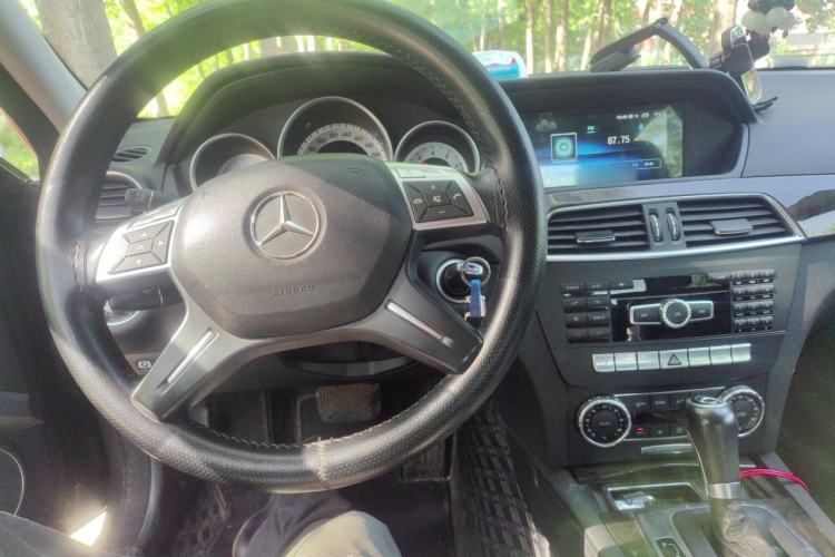 Used Mercedes-Benz C-Class 2011 C 200 CGI Fashion Model Steering Wheel