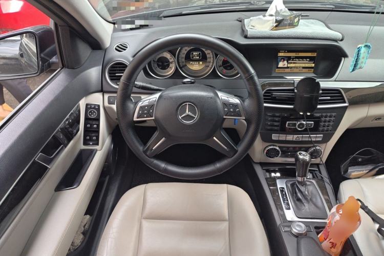 Used Mercedes-Benz C-Class 2011 C 200 CGI Fashion Model Steering Wheel