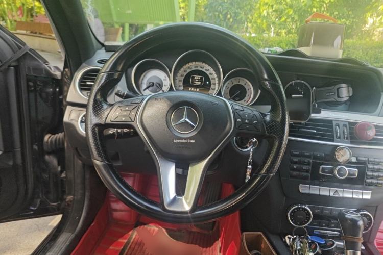 Used Mercedes-Benz C-Class 2011 C 200 Fashion Travel Edition Steering Wheel