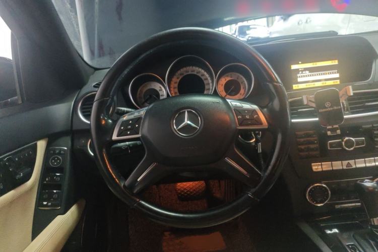Used Mercedes-Benz C-Class 2011 C 200 CGI Fashion Model Steering Wheel