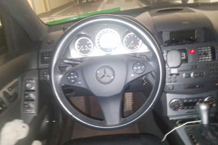 Used Mercedes-Benz C-Class 2011 C 200 Fashion Travel Edition Steering Wheel