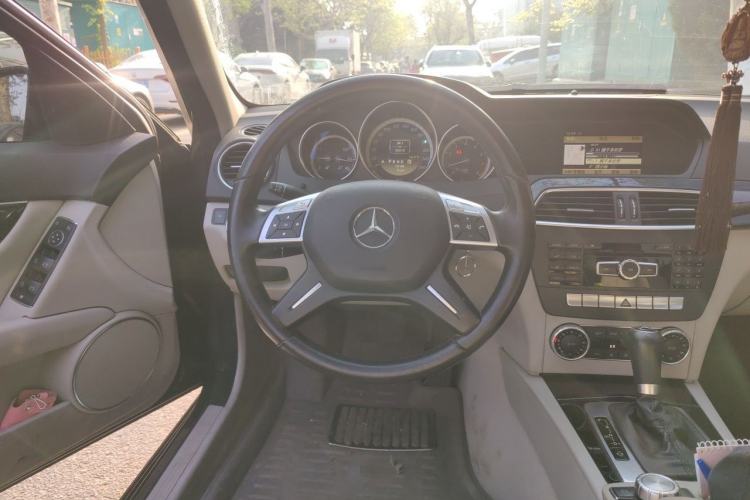 Used Mercedes-Benz C-Class 2011 C 180K Classic model Steering Wheel