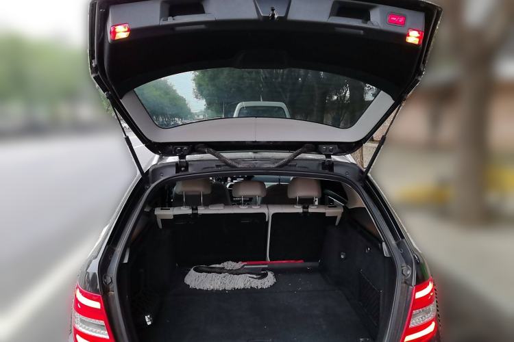Used Mercedes-Benz C-Class 2011 C 200 Luxury Sport Touring Edition Trunk