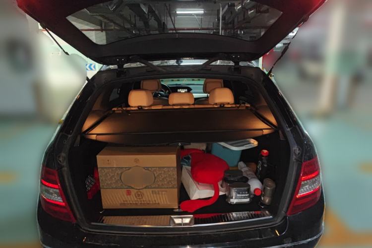 Used Mercedes-Benz C-Class 2011 C 200 Fashion Travel Edition Trunk