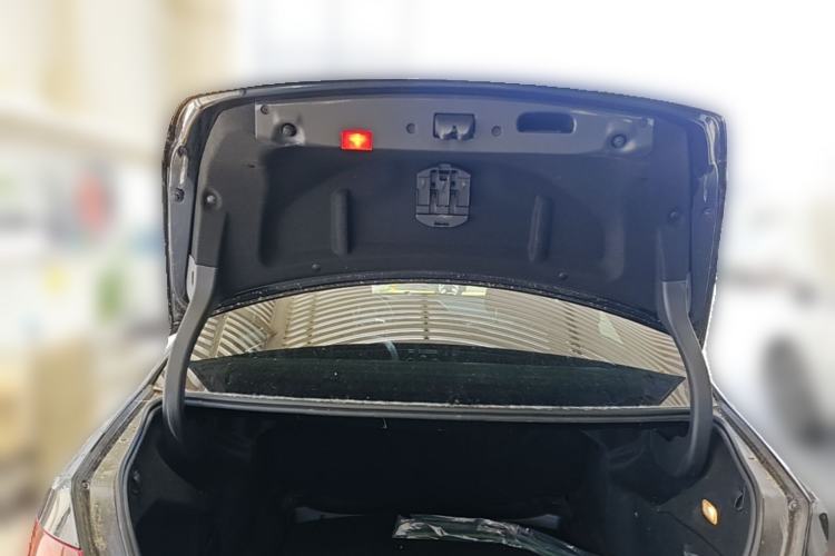 Used Mercedes-Benz C-Class 2011 C 200 CGI Fashion Model Trunk