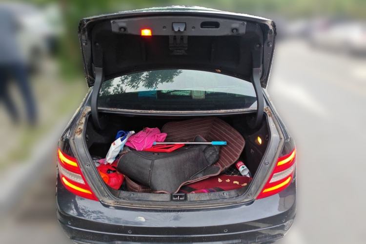Used Mercedes-Benz C-Class 2011 C 200 CGI Fashion Model Trunk