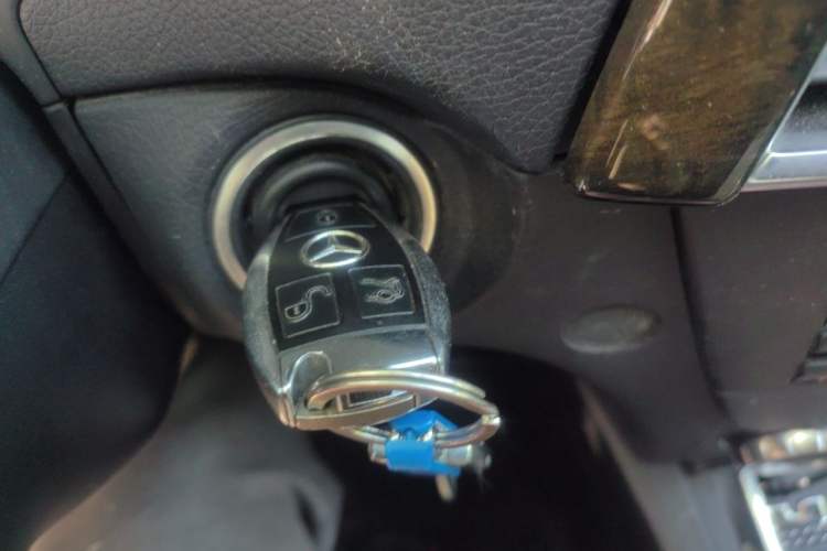 Used Mercedes-Benz C-Class 2011 C 200 CGI Fashion Model Vehicle Key