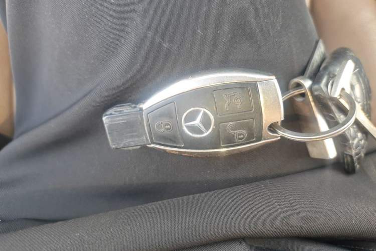 Used Mercedes-Benz C-Class 2011 C 200 Fashion Travel Edition Vehicle Key