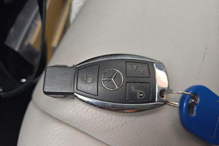 Used Mercedes-Benz C-Class 2011 C 200 CGI Fashion Model Vehicle Key