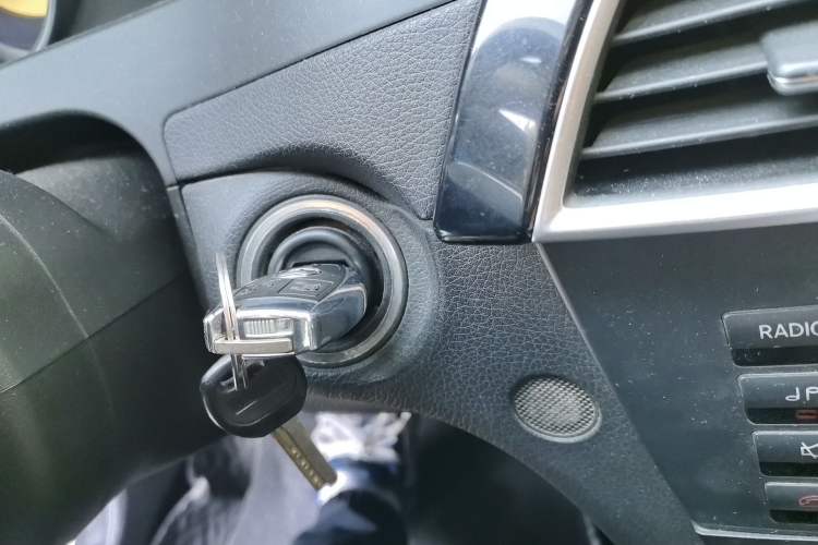 Used Mercedes-Benz C-Class 2011 C 180K Classic model Vehicle Key