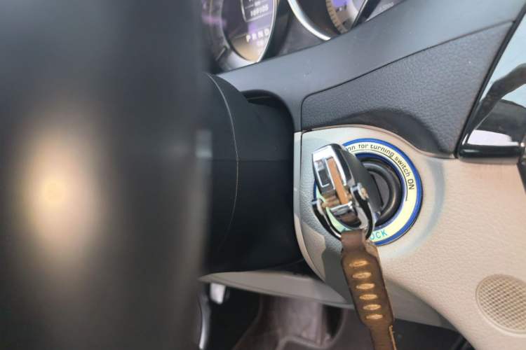 Used Mercedes-Benz C-Class 2011 C 200 CGI Fashion Model Vehicle Key