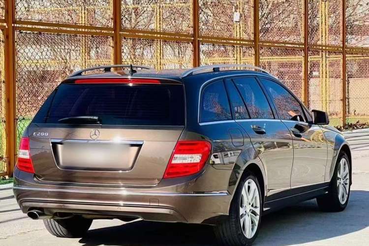 Used Mercedes-Benz C-Class 2011 C 200 Fashion Travel Edition Exterior 3