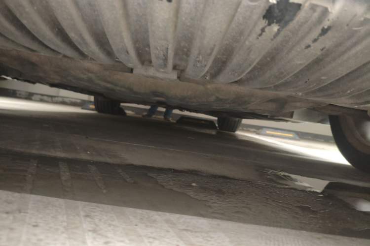 Used Mercedes-Benz C-Class 2011 C 200 CGI Fashion Model Chassis Front
