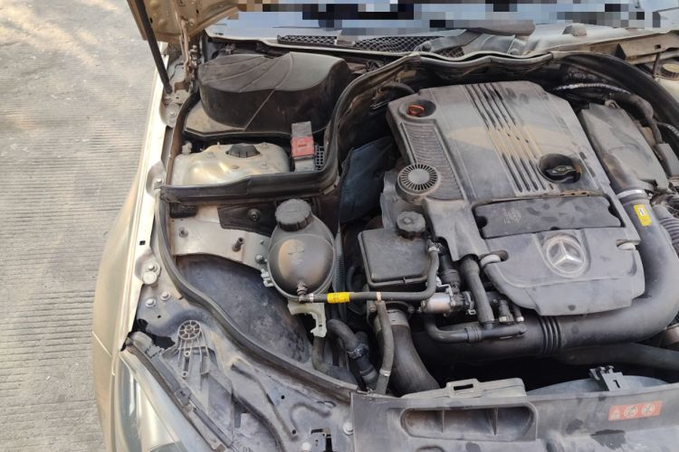 Used Mercedes-Benz C-Class 2011 C 200 CGI Fashion Model Engine Bay Right
