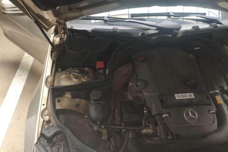 Used Mercedes-Benz C-Class 2011 C 200 CGI Fashion Model Engine Bay Right