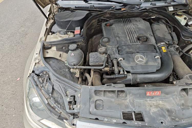 Used Mercedes-Benz C-Class 2011 C 200 Fashion Travel Edition Engine Bay Right