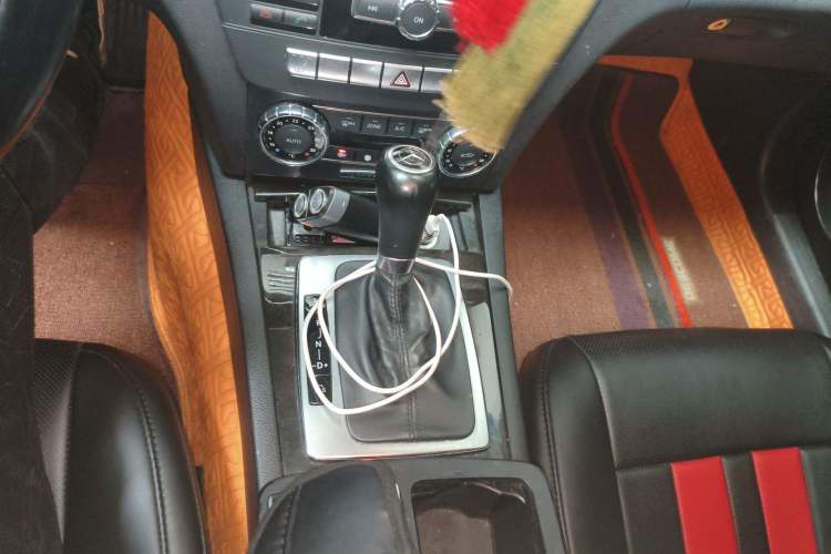 Used Mercedes-Benz C-Class 2011 C 200 CGI Fashion Model Gear Lever