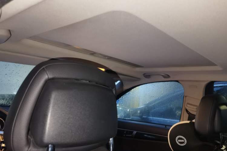 Used Mercedes-Benz C-Class 2011 C 180K Classic model Headliner