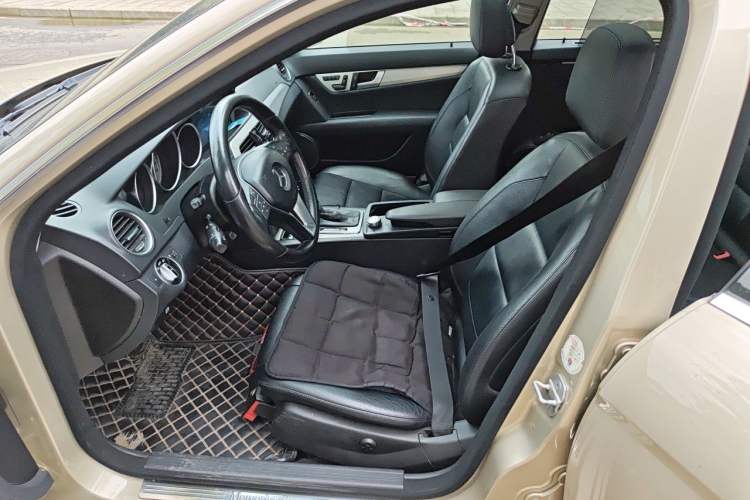 Used Mercedes-Benz C-Class 2011 C 200 Fashion Travel Edition Left Front Seat