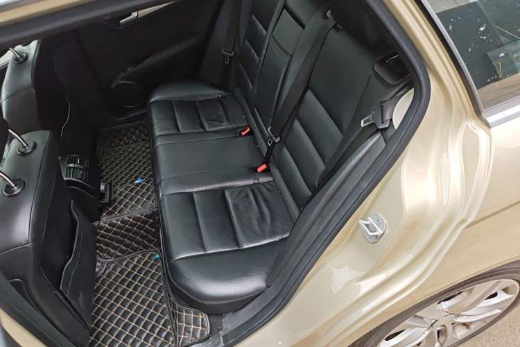 Used Mercedes-Benz C-Class 2011 C 200 Fashion Travel Edition Left Rear Seat