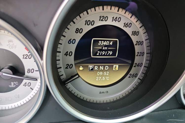 Used Mercedes-Benz C-Class 2011 C 200 Fashion Travel Edition Odometer Close Up