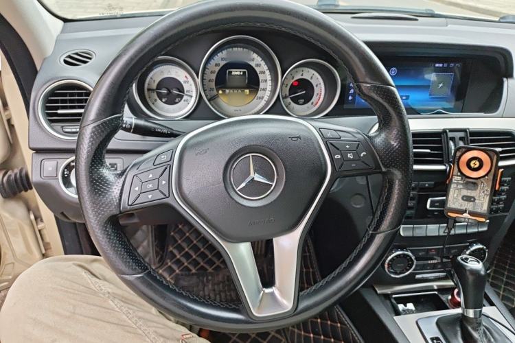Used Mercedes-Benz C-Class 2011 C 200 Fashion Travel Edition Steering Wheel