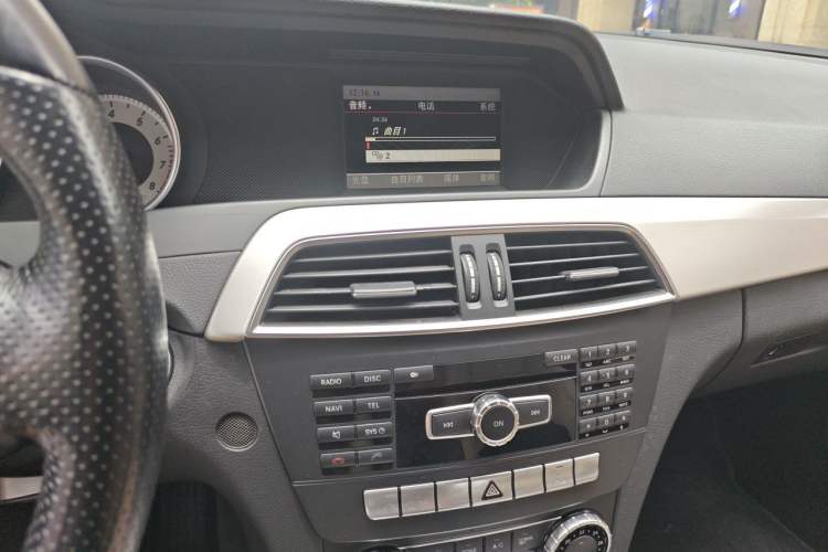 Used Mercedes-Benz C-Class 2011 C 200 Fashion Travel Edition Audio And AC Panel
