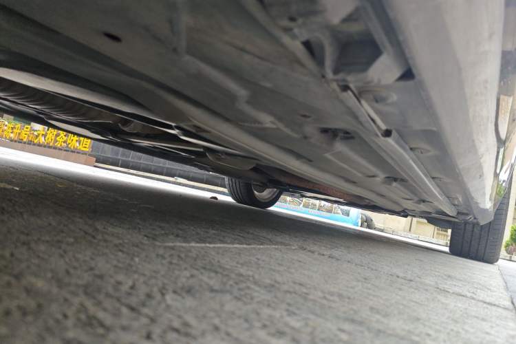 Used Mercedes-Benz C-Class 2011 C 200 Fashion Travel Edition Chassis Rear Right