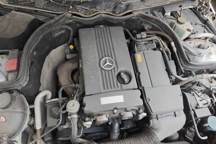 Used Mercedes-Benz C-Class 2011 C 180K Classic model Engine Bay