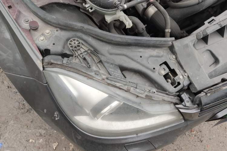 Used Mercedes-Benz C-Class 2011 C 200 CGI Fashion Model Engine Bay Right