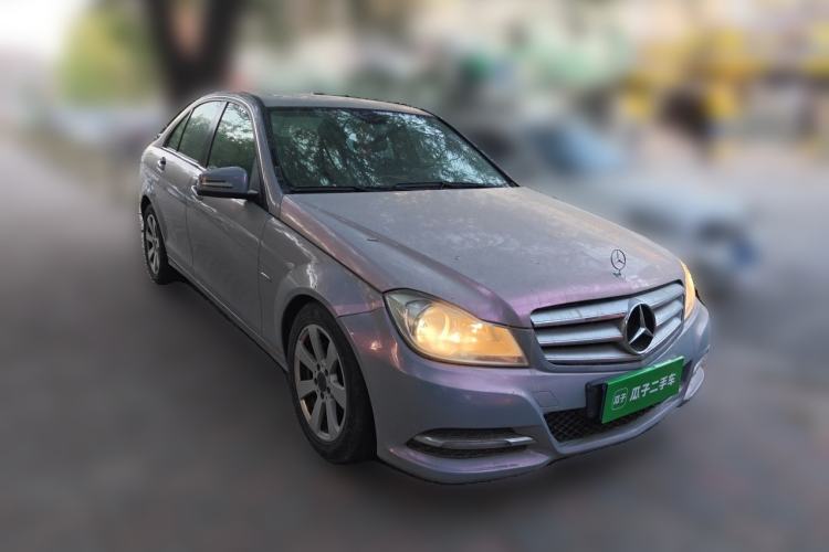 Used Mercedes-Benz C-Class 2011 C 180K Classic model Front Right 45 Deg