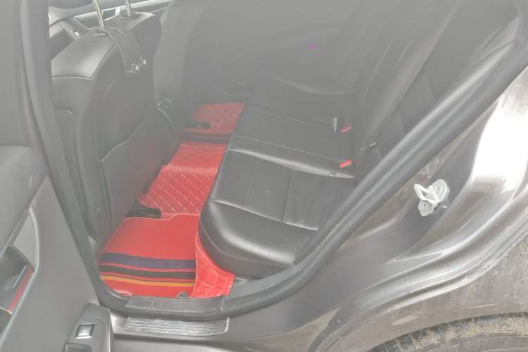 Used Mercedes-Benz C-Class 2011 C 200 CGI Fashion Model Left Rear Seat