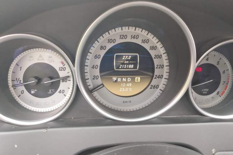 Used Mercedes-Benz C-Class 2011 C 200 CGI Fashion Model Odometer Close Up