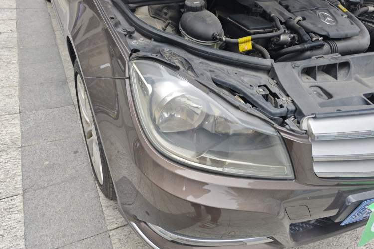 Used Mercedes-Benz C-Class 2011 C 200 Fashion Travel Edition Right Front Headlight