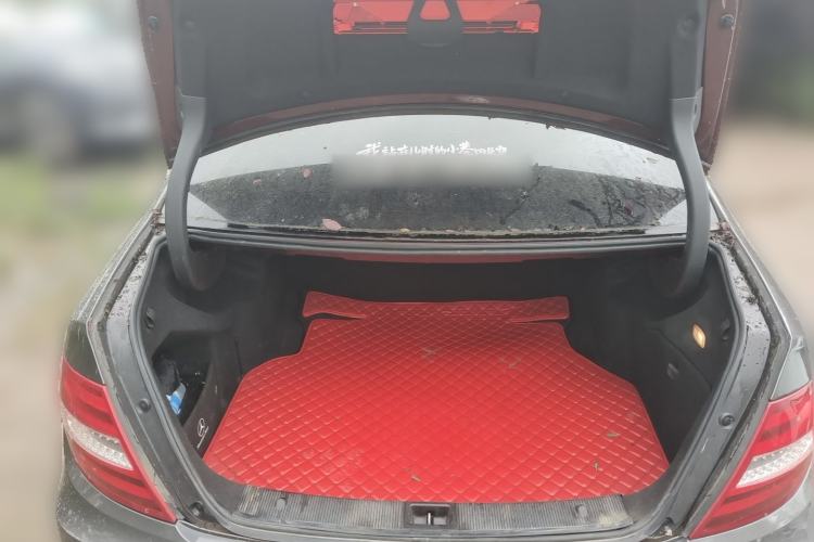 Used Mercedes-Benz C-Class 2011 C 200 CGI Fashion Model Trunk