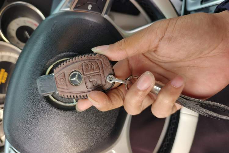 Used Mercedes-Benz C-Class 2011 C 200 CGI Fashion Model Vehicle Key
