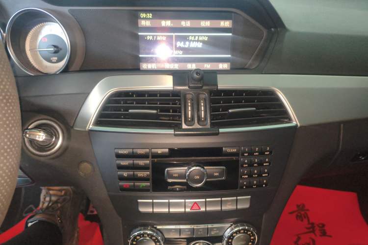 Used Mercedes-Benz C-Class 2011 C 200 Luxury Sport Touring Edition Audio And AC Panel