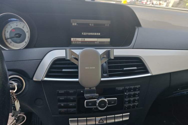 Used Mercedes-Benz C-Class 2011 C 200 Fashion Travel Edition Audio And AC Panel