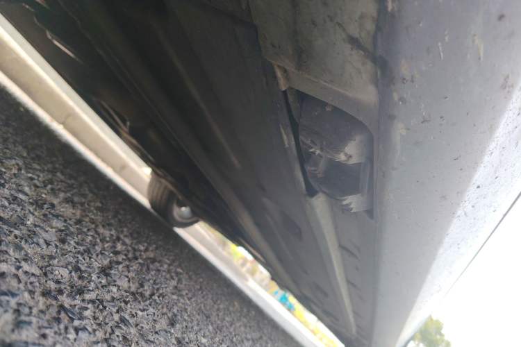 Used Mercedes-Benz C-Class 2011 C 200 Fashion Travel Edition Chassis Front Left