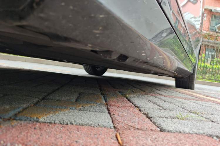 Used Mercedes-Benz C-Class 2011 C 200 Fashion Travel Edition Chassis Front Left