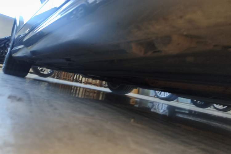 Used Mercedes-Benz C-Class 2011 C 200 Luxury Sport Touring Edition Chassis Front Right